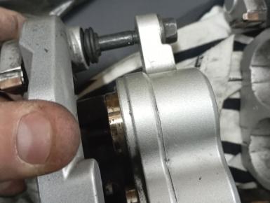 Суппорт Правый передний, Yamaha, 2003, , 