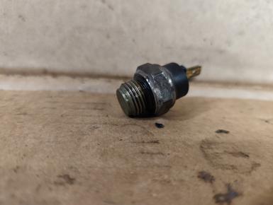 Датчик включения вентилятора, Honda, CBR 1100 XX Super Blackbird, 1998, , 