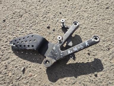 Кронштейн подножки водителя правый, Yamaha, YZF R1, 2001, , 