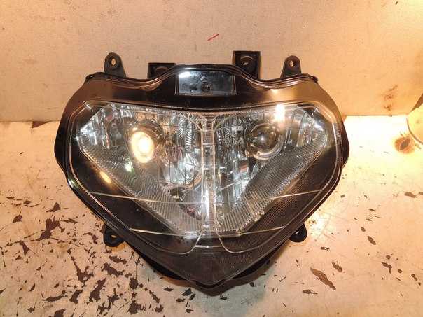 Фара suzuki. Фара GSX 600 2001. GSXR 600 2001г фара. Фара Suzuki GSX R 750 96-00. Фара Сузуки gsx1350r.