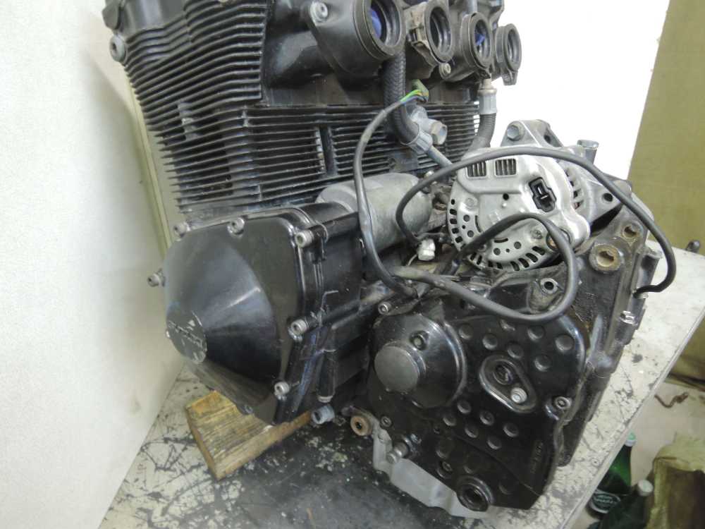 Двигатель бандит. Двигатель от мотоцикла бандит GSF 400. GSF 650 мотор. ГБЦ на Suzuki sv650s 2007 p507. Фара GSF 650 Custom.