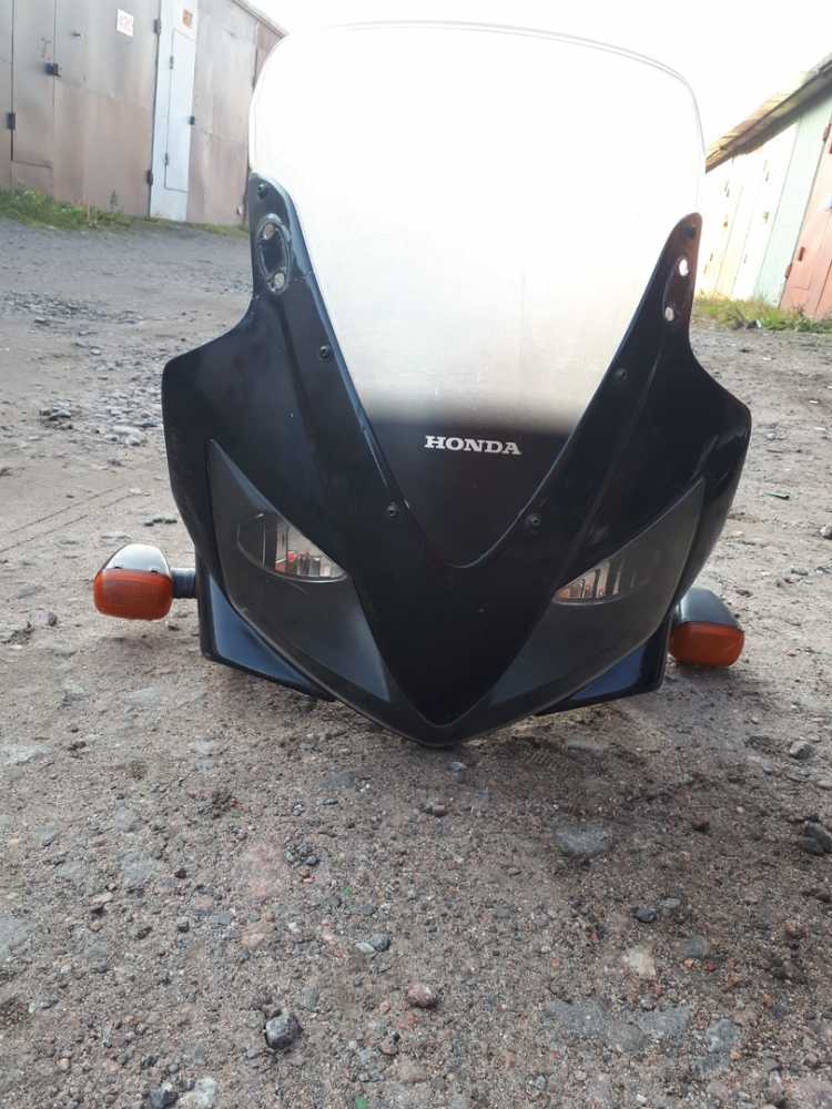 Honda cbr1000f туринговое стекло