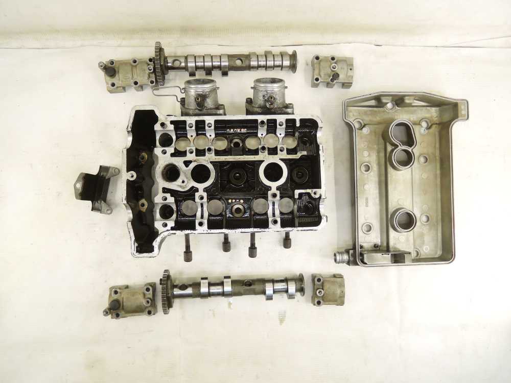 Головка гбц yamaha yzf 450. Головка 20 клапанов ямаха р 1. Гбц yamaha. Гбц yamaha. Yzf600r блок цилиндров.